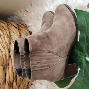 Wolverine 1000 mile slipon herl booties Size 10M